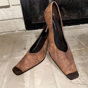 Sasha Too Caramel Brown Distressed Microsuede Women’s Shoes Heels Pump Sz 6.5